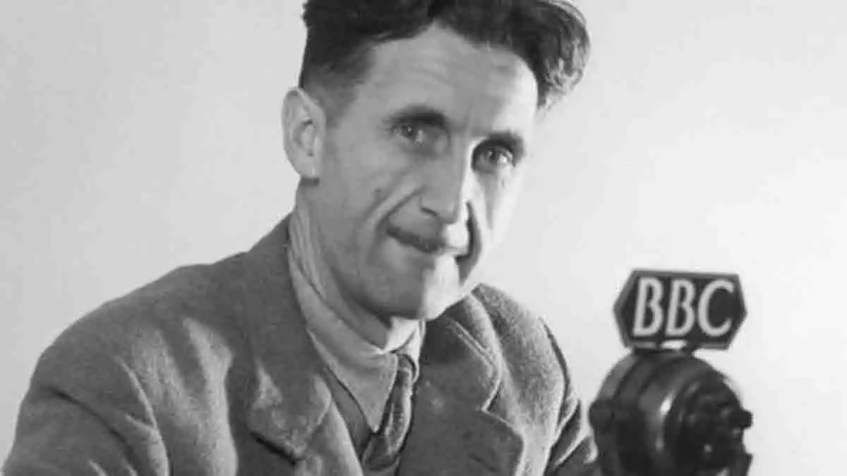Retrato de George Orwell con una cámara de la BBC.