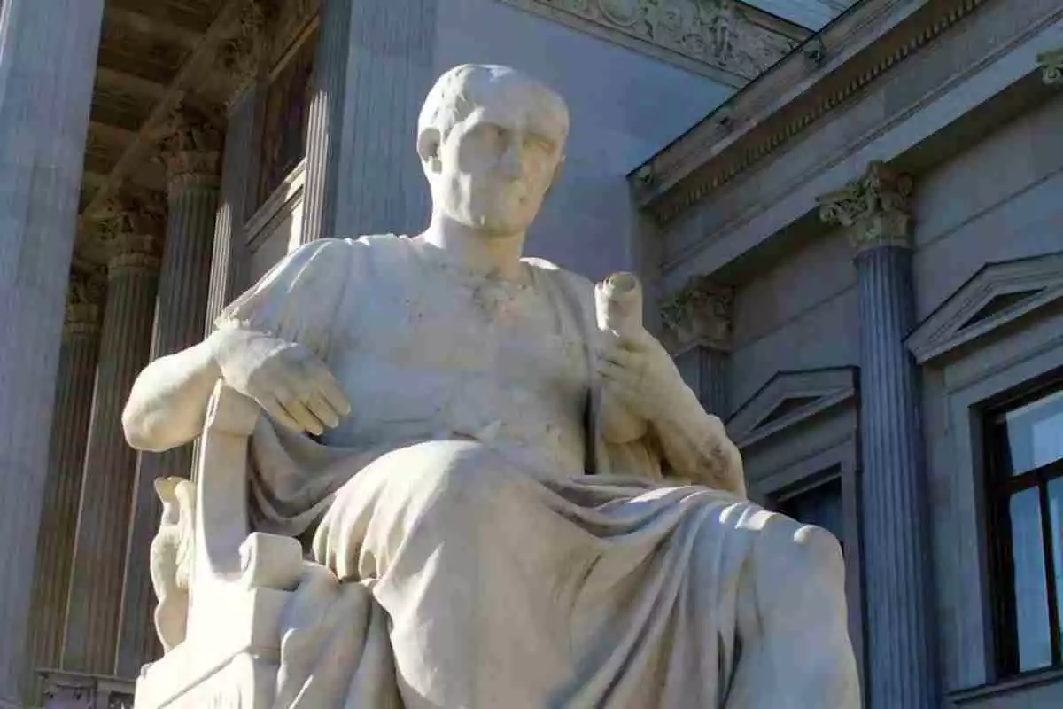 Estatua de Julio César, uno de los personajes más importantes de la historia